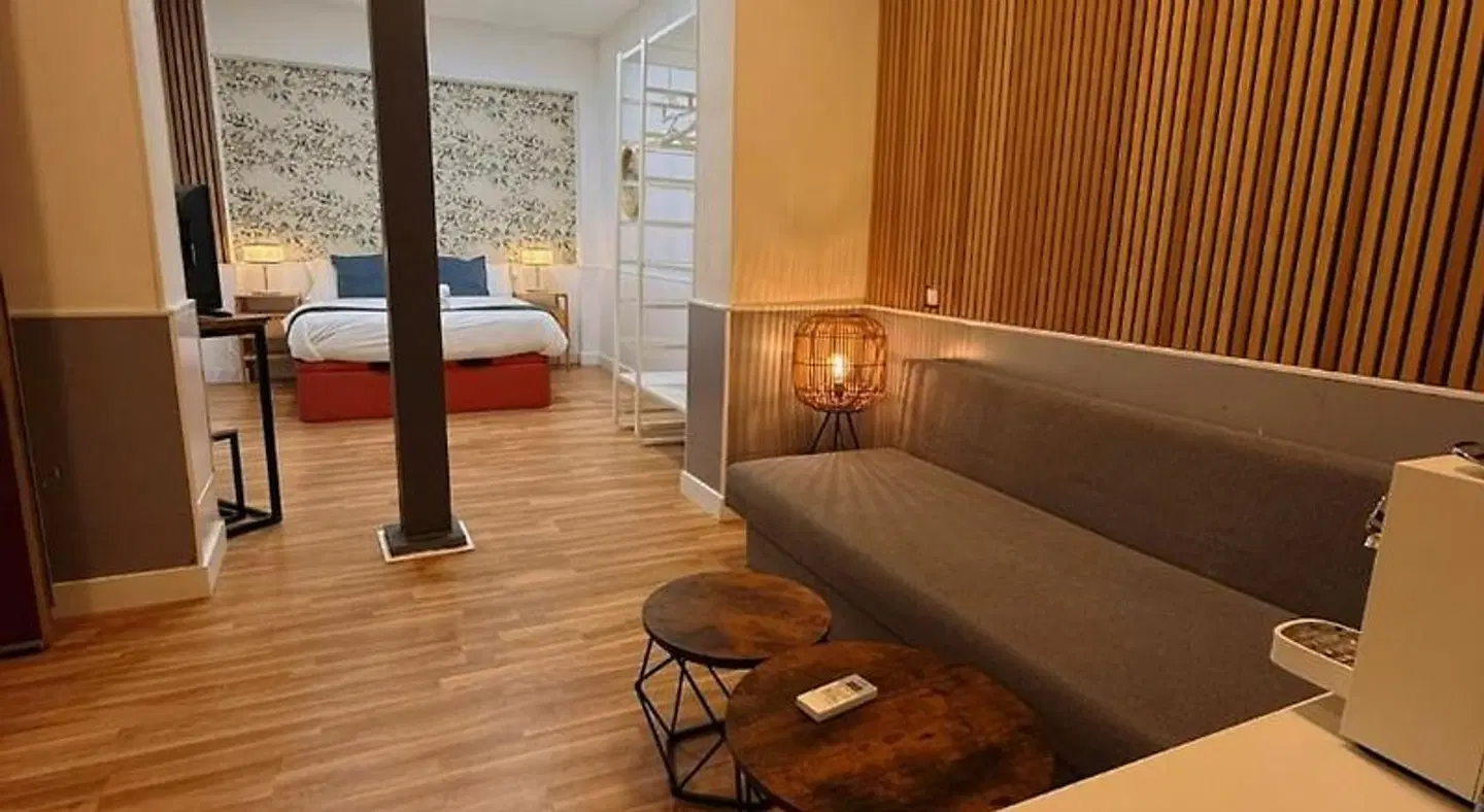 Hola Rooms ROOM_EXAMPLE