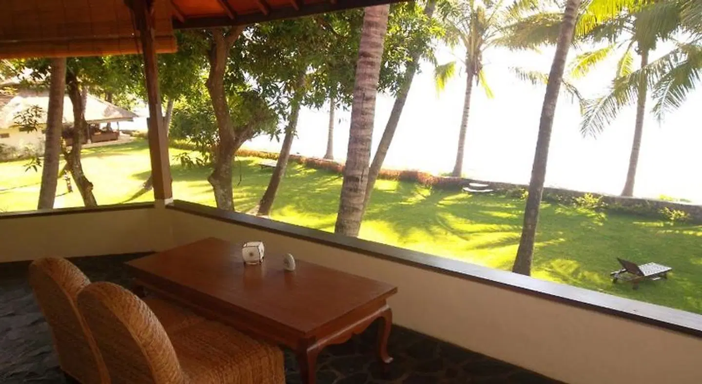 Gaia-Oasis Beach Resort Terrasse