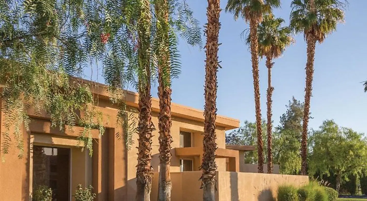 WorldMark Palm Springs - Plaza Resort and Spa EXTERIOR