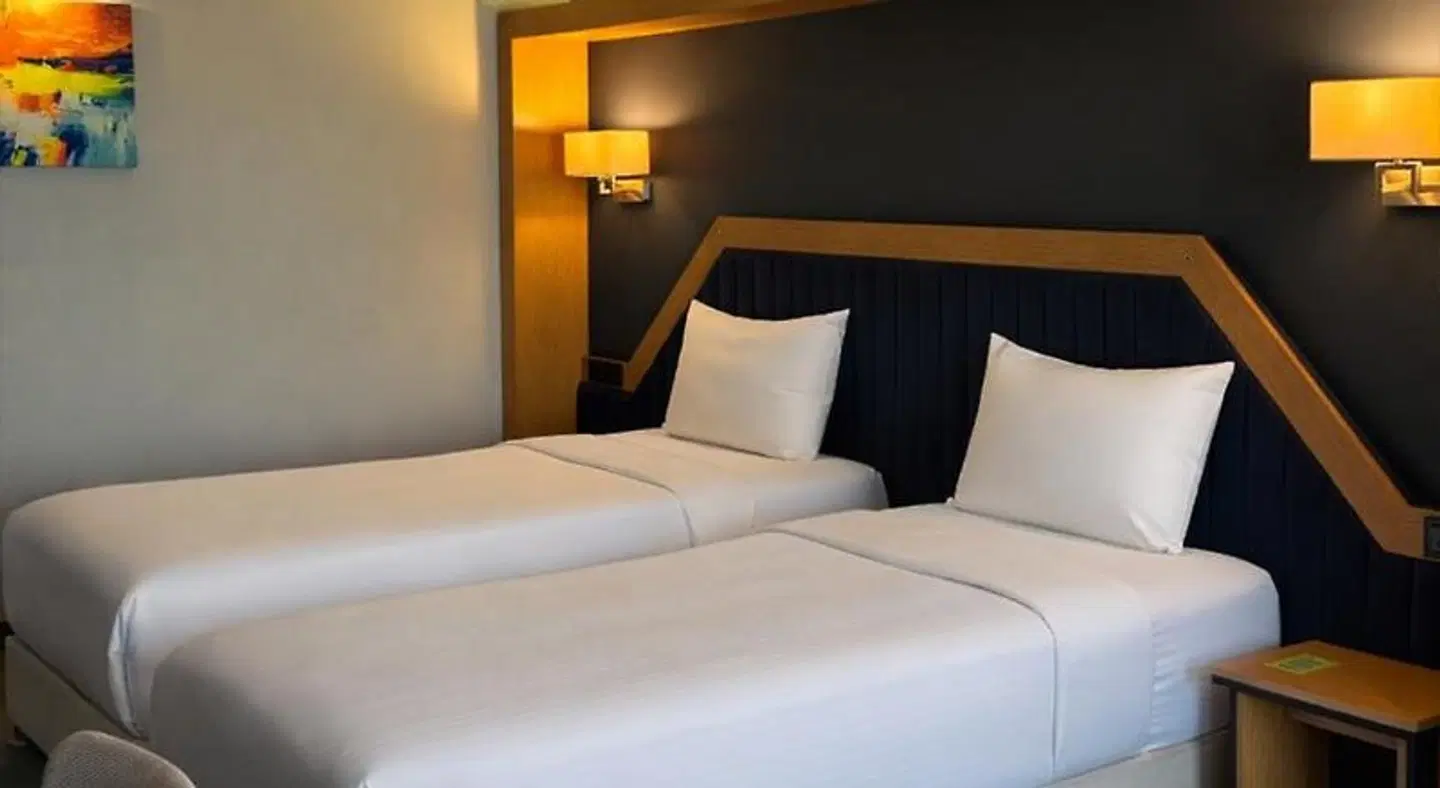 Roof 264 Hotel and Suites ROOM_EXAMPLE