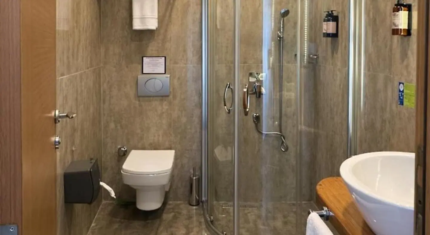 Roof 264 Hotel and Suites Badezimmer