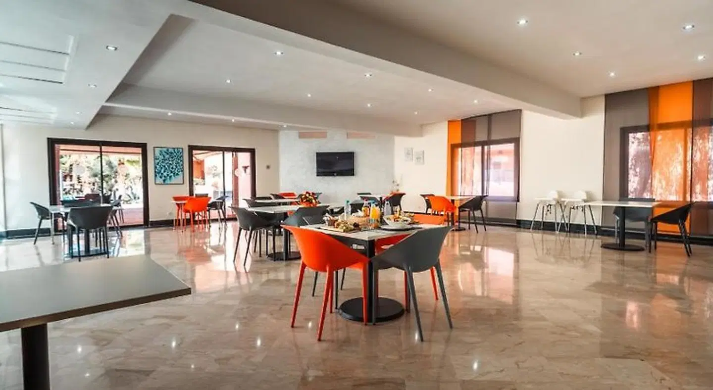 Oliva Condominium Hotel Konferenz