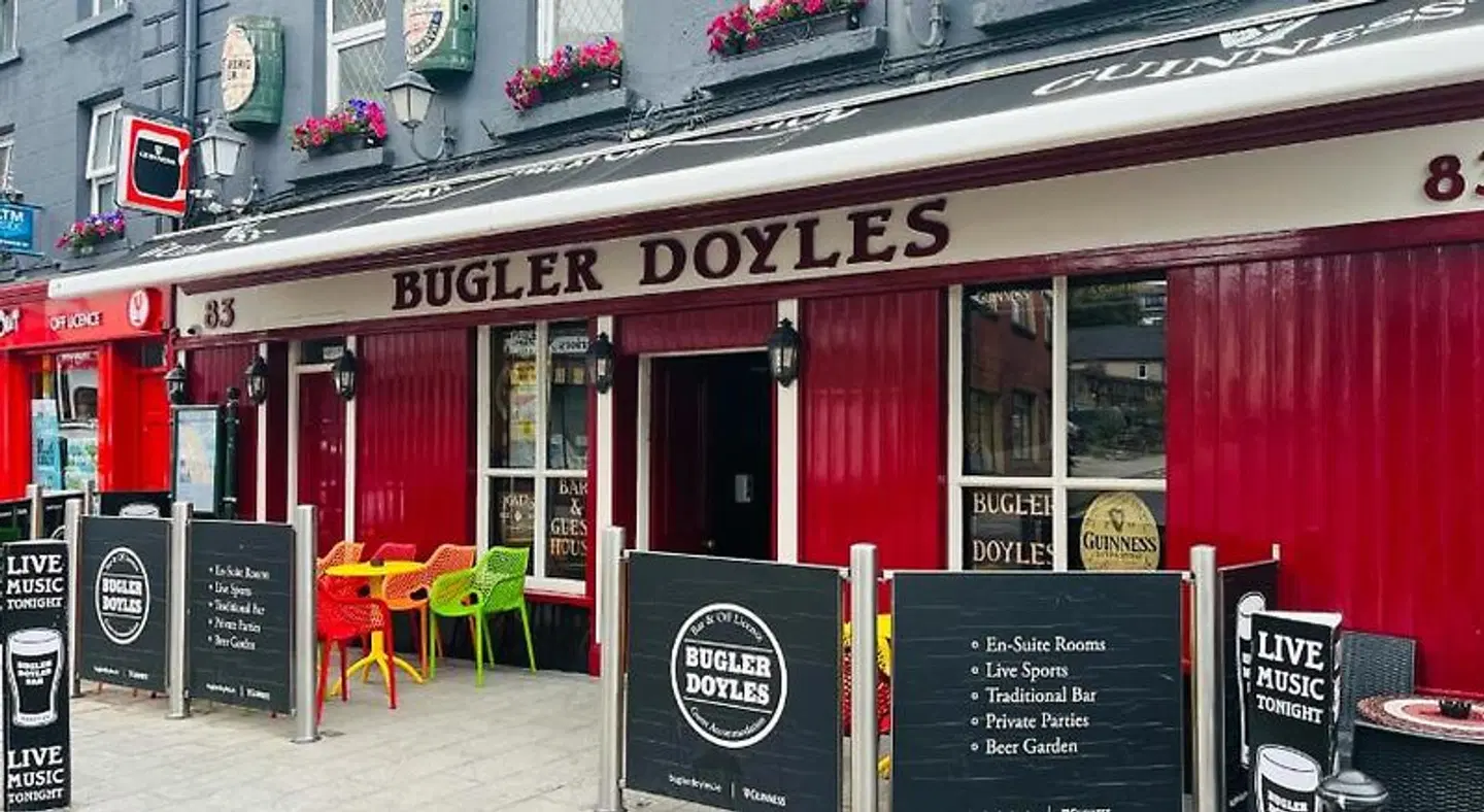 Bugler Doyles Bar & Townhouse EXTERIOR
