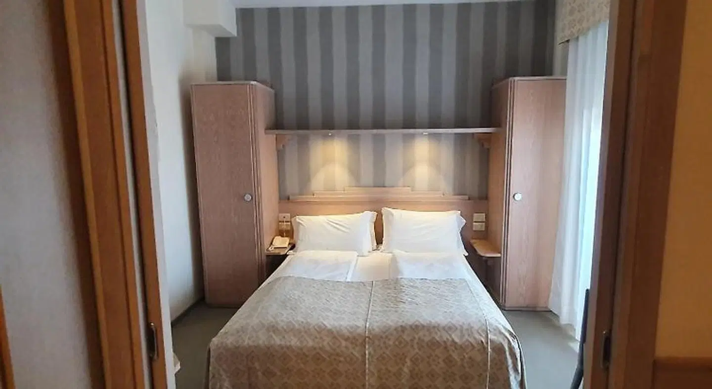 Europa ROOM_EXAMPLE