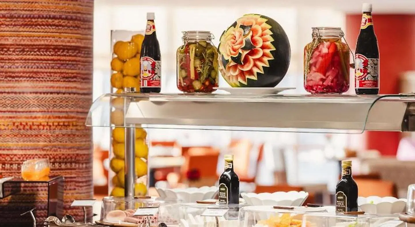 Mercure Makkah Aziziah Restaurant