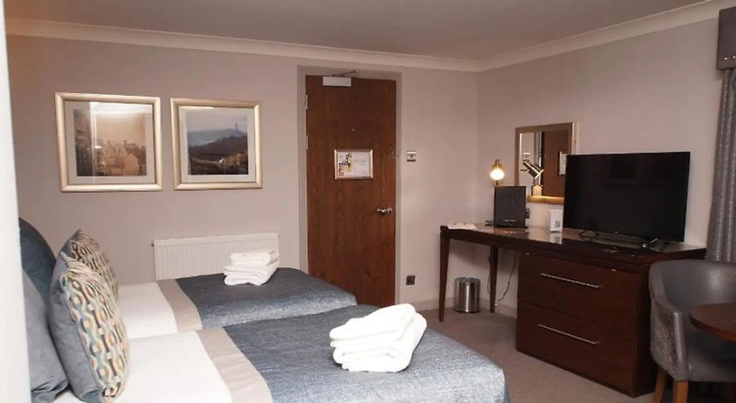 Golden Lion ROOM_EXAMPLE