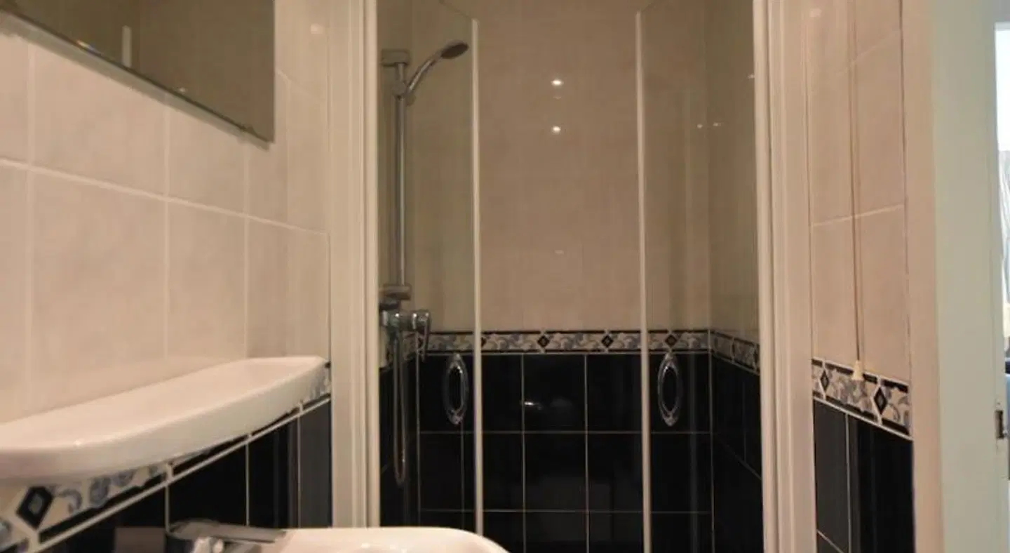 Hotel De Torenhoeve Badezimmer