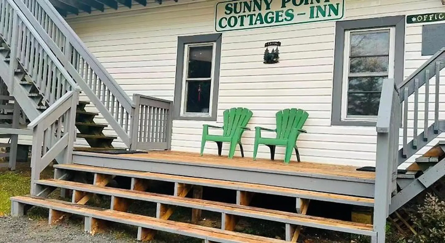 Sunny Point Resort SPORTS_AND_LEISURE