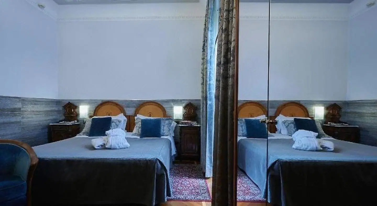 Hotel Farnese ROOM_EXAMPLE