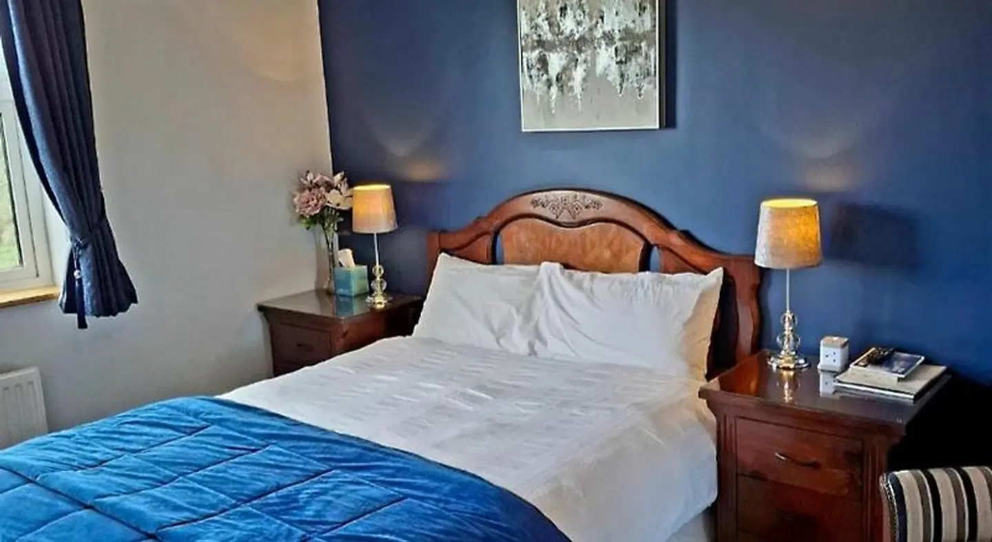 Lake Avenue House ROOM_EXAMPLE