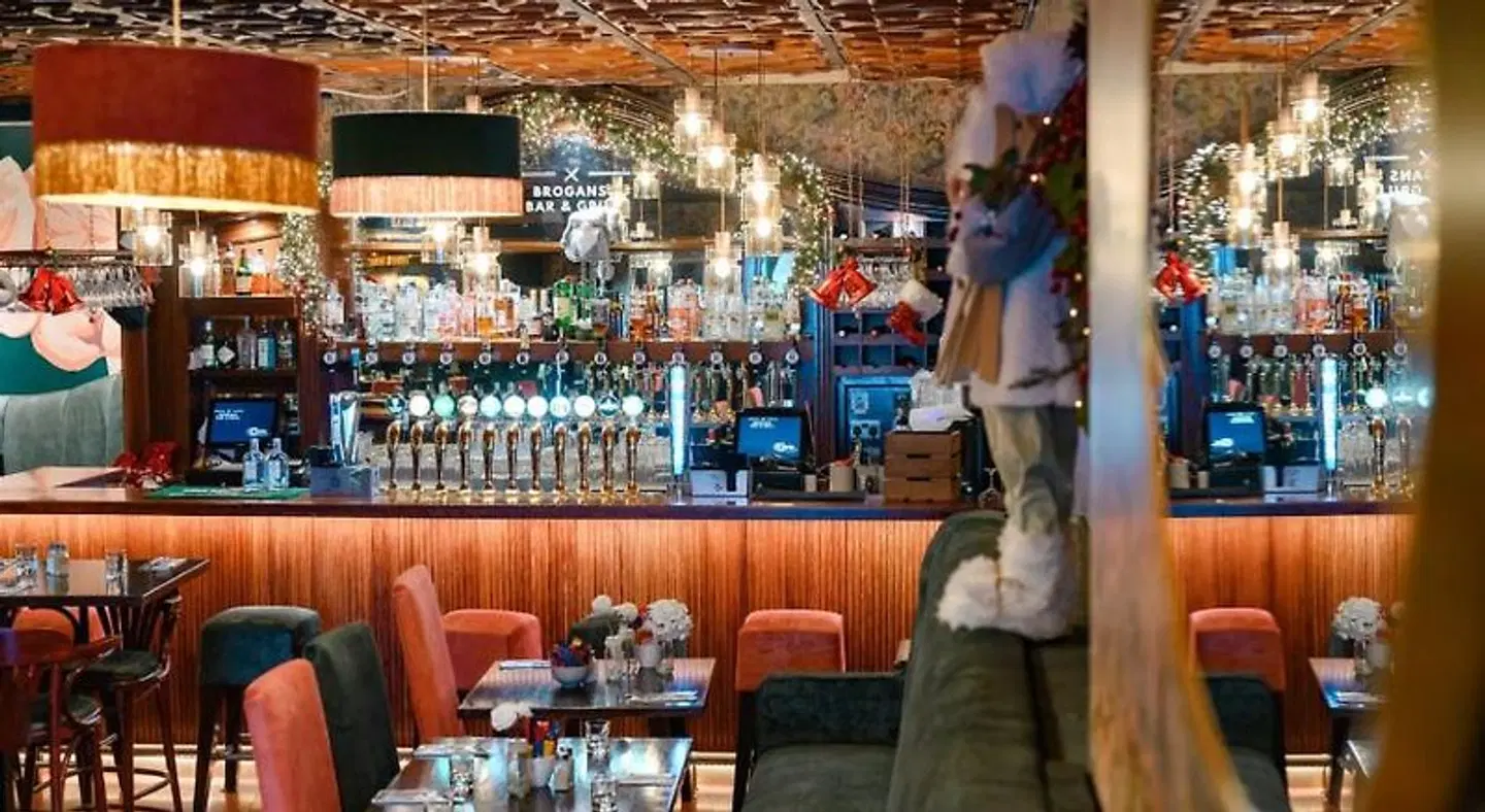 Brogans Bar & Guesthouse Bar