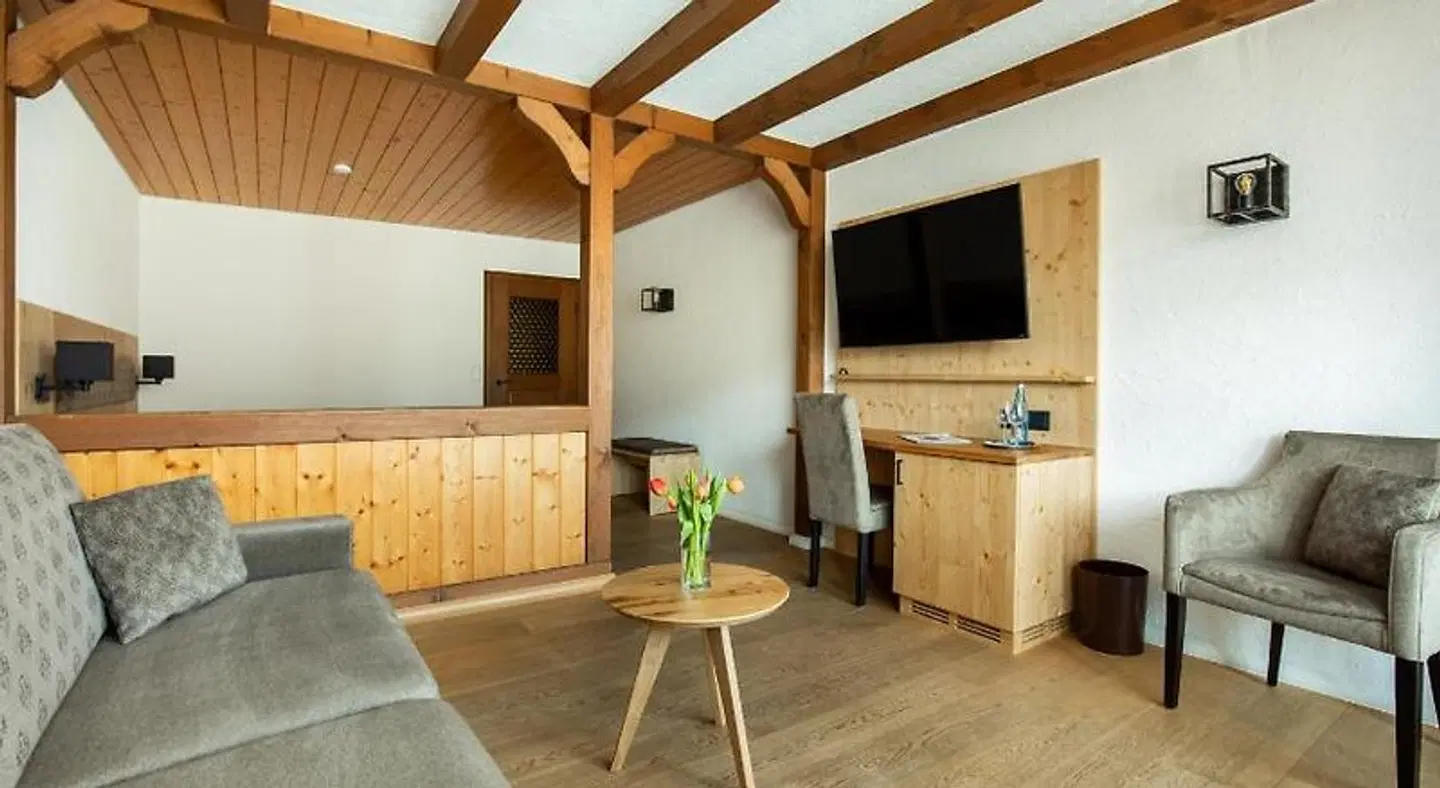 Hotel Zum Löwen - Unteres Wirtshaus ROOM_EXAMPLE