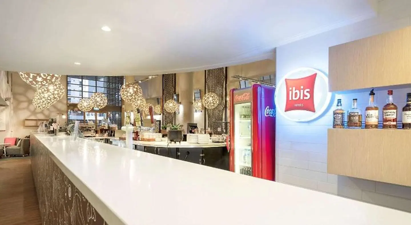 ibis Melbourne - Hotel & Apartments Bar