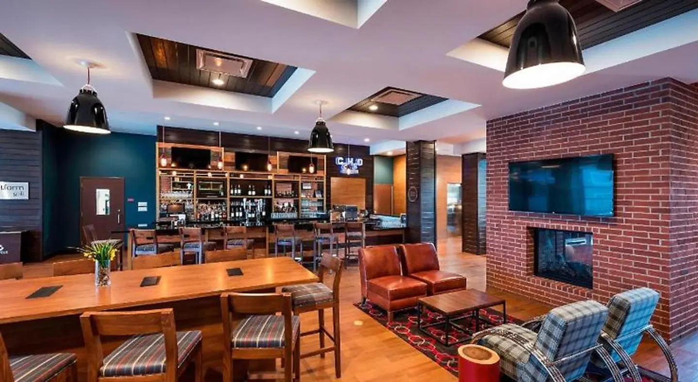Four Points by Sheraton Houston Energy Corridor Bar