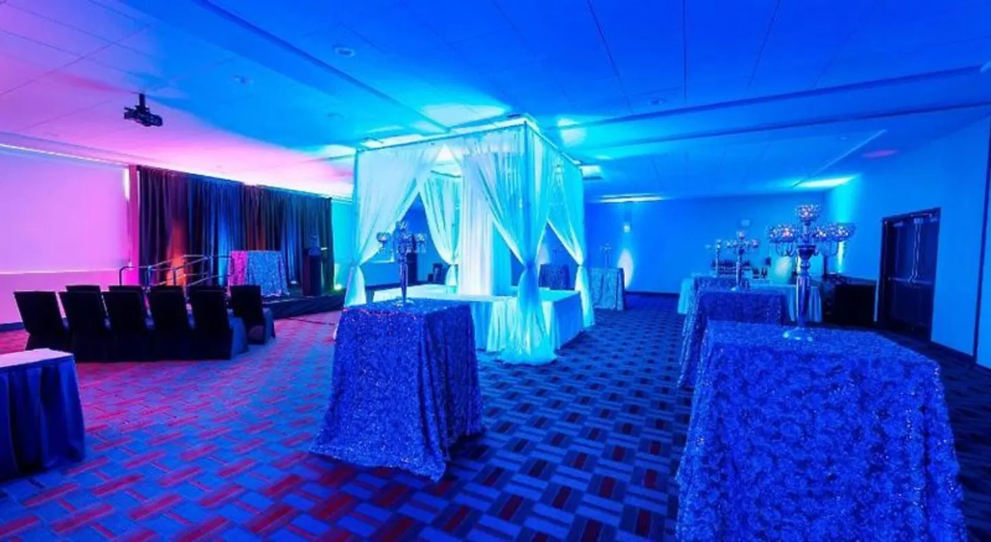 Four Points by Sheraton Houston Energy Corridor ROOM_EXAMPLE
