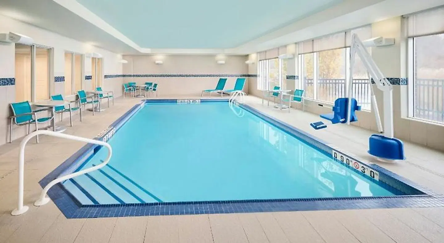 TownePlace Suites by Marriott Ottawa Kanata Hallenbad