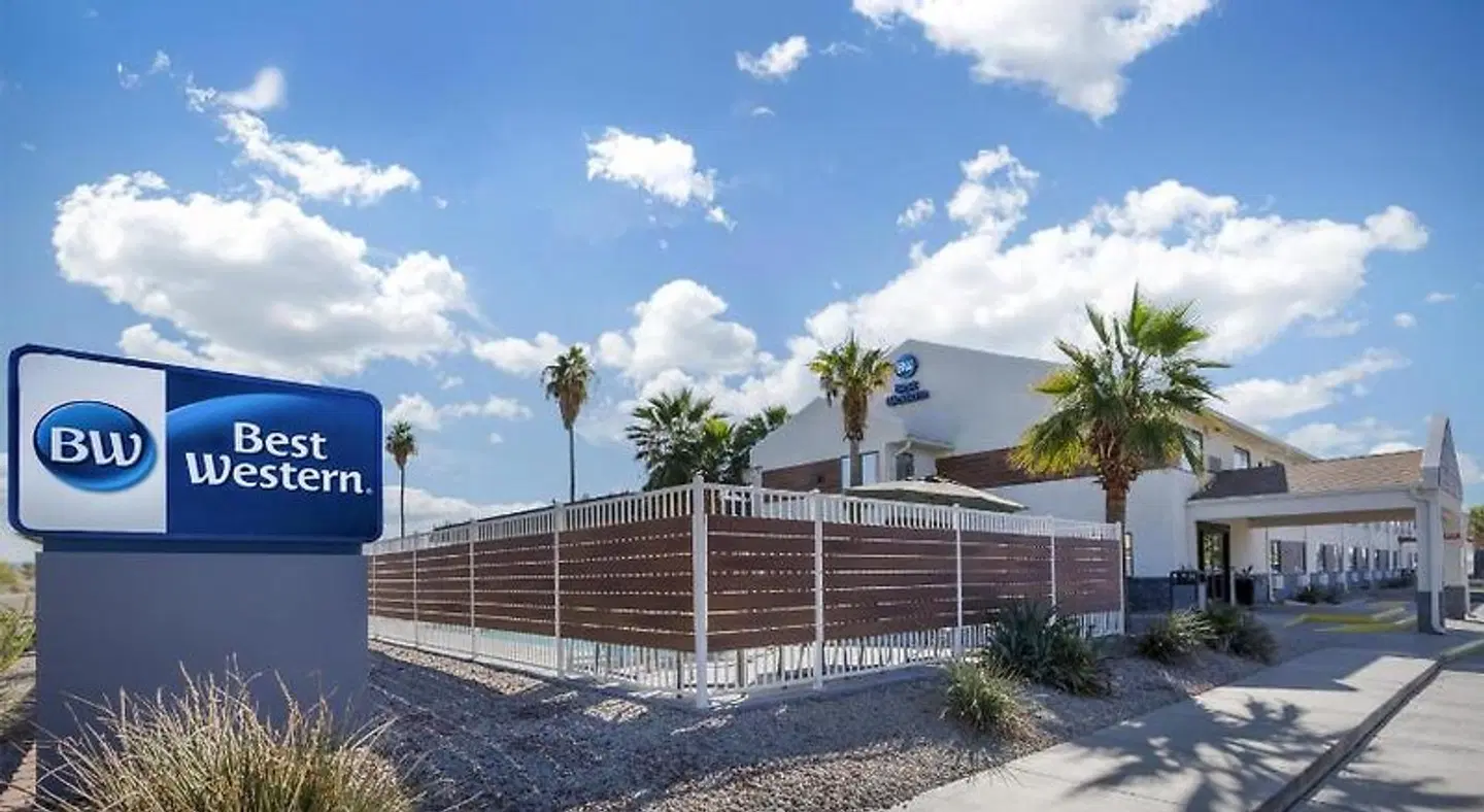 Best Western Blythe EXTERIOR