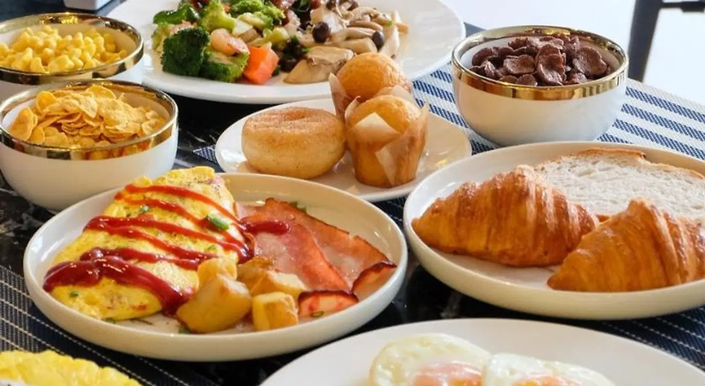 Ramada by Wyndham Bangkok Sukhumvit 87 Restaurant