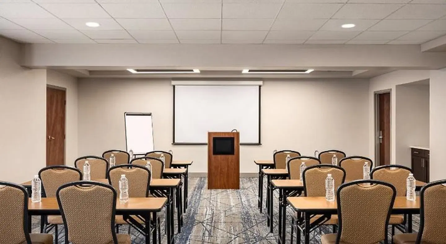 Holiday Inn Express Indianapolis W - Airport Area by IHG Konferenz