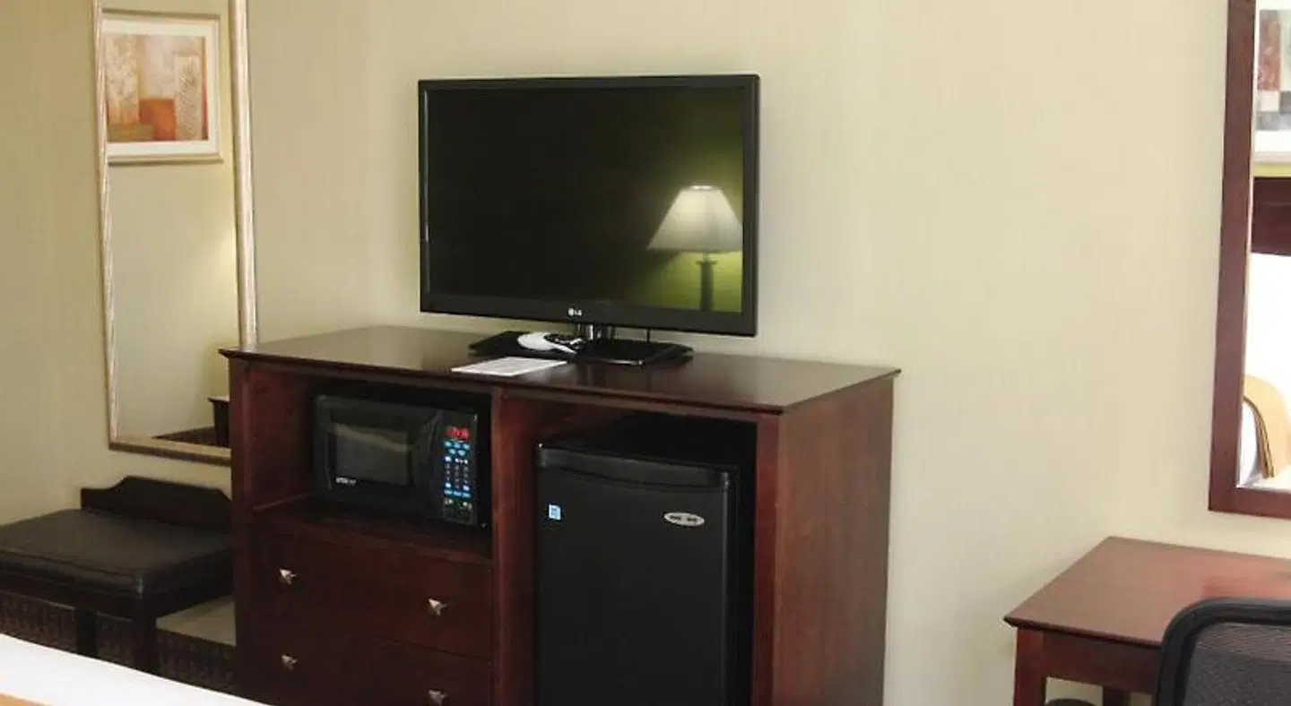 Holiday Inn Express Indianapolis W - Airport Area by IHG ROOM_EXAMPLE