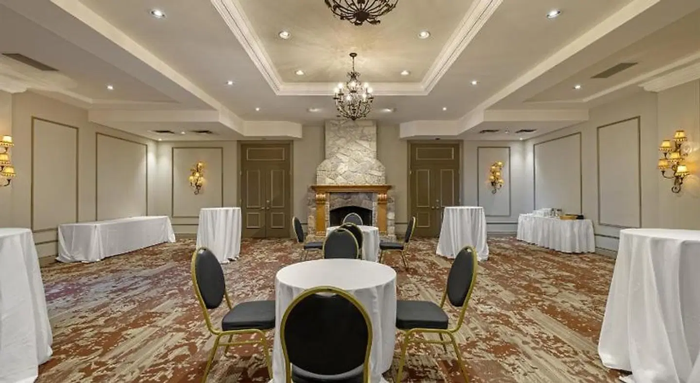 Best Western Plus Stoneridge Inn & Conference Centre London Ontario LOUNGE_LOBBY