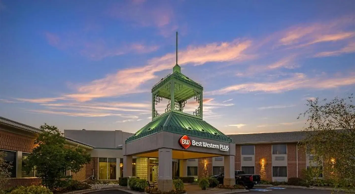 Best Western Plus Stoneridge Inn & Conference Centre London Ontario EXTERIOR