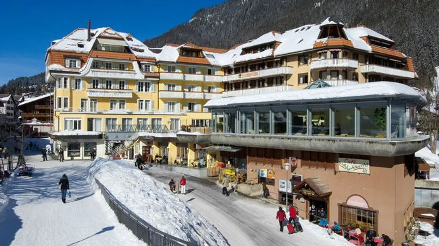 Hotel Silberhorn EXTERIOR