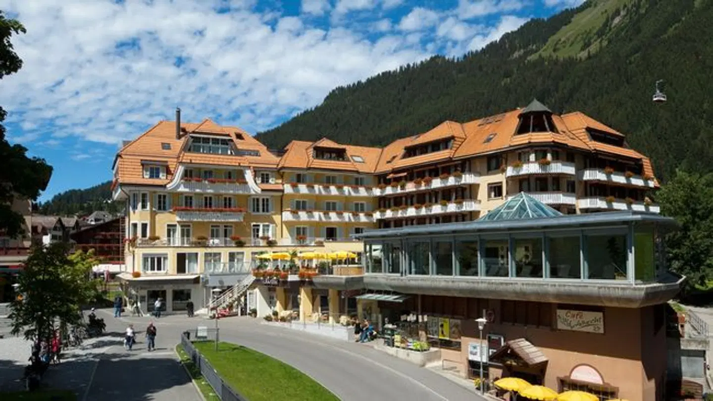 Hotel Silberhorn EXTERIOR