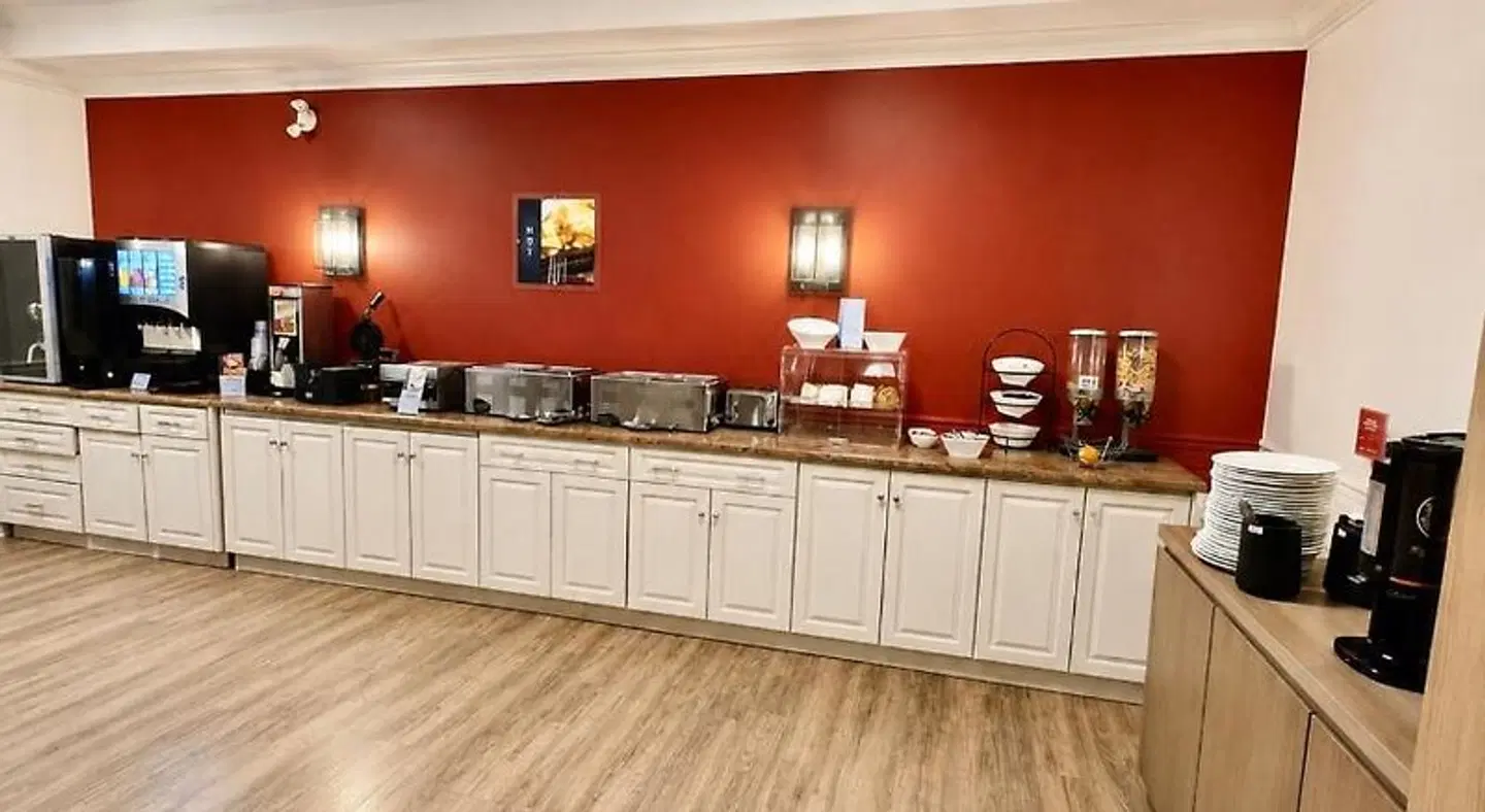 SureStay Plus Hotel by Best Western Kincardine Restaurant