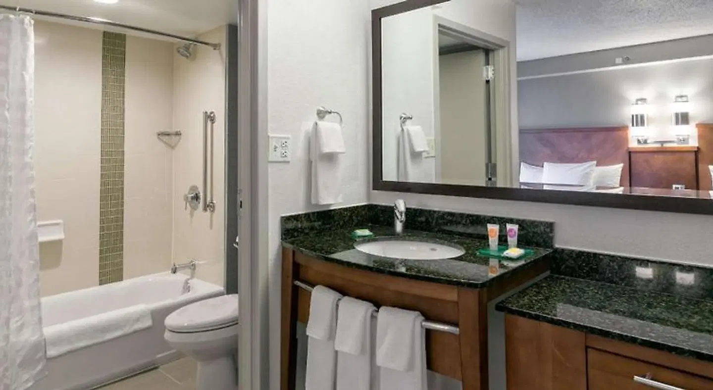 Hyatt Place Nashville/Franklin/Cool Springs Badezimmer