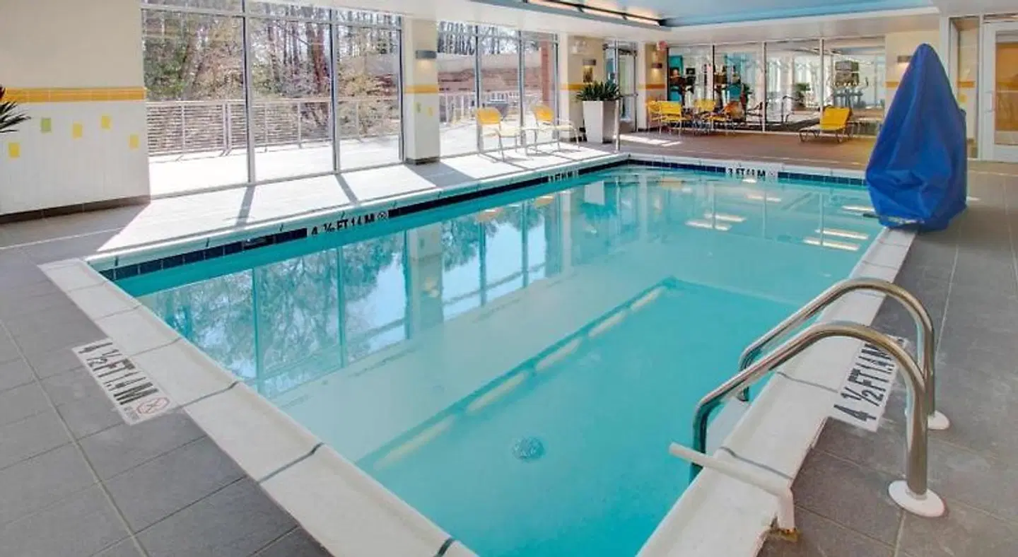 Fairfield by Marriott Inn & Suites Rehoboth Beach Hallenbad