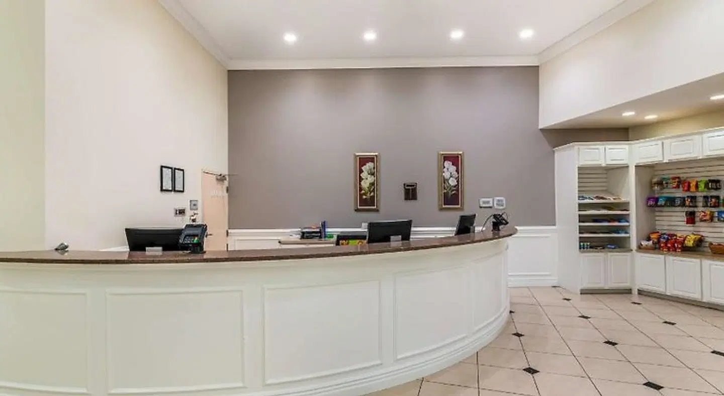 DoubleTree by Hilton Jefferson City Bar