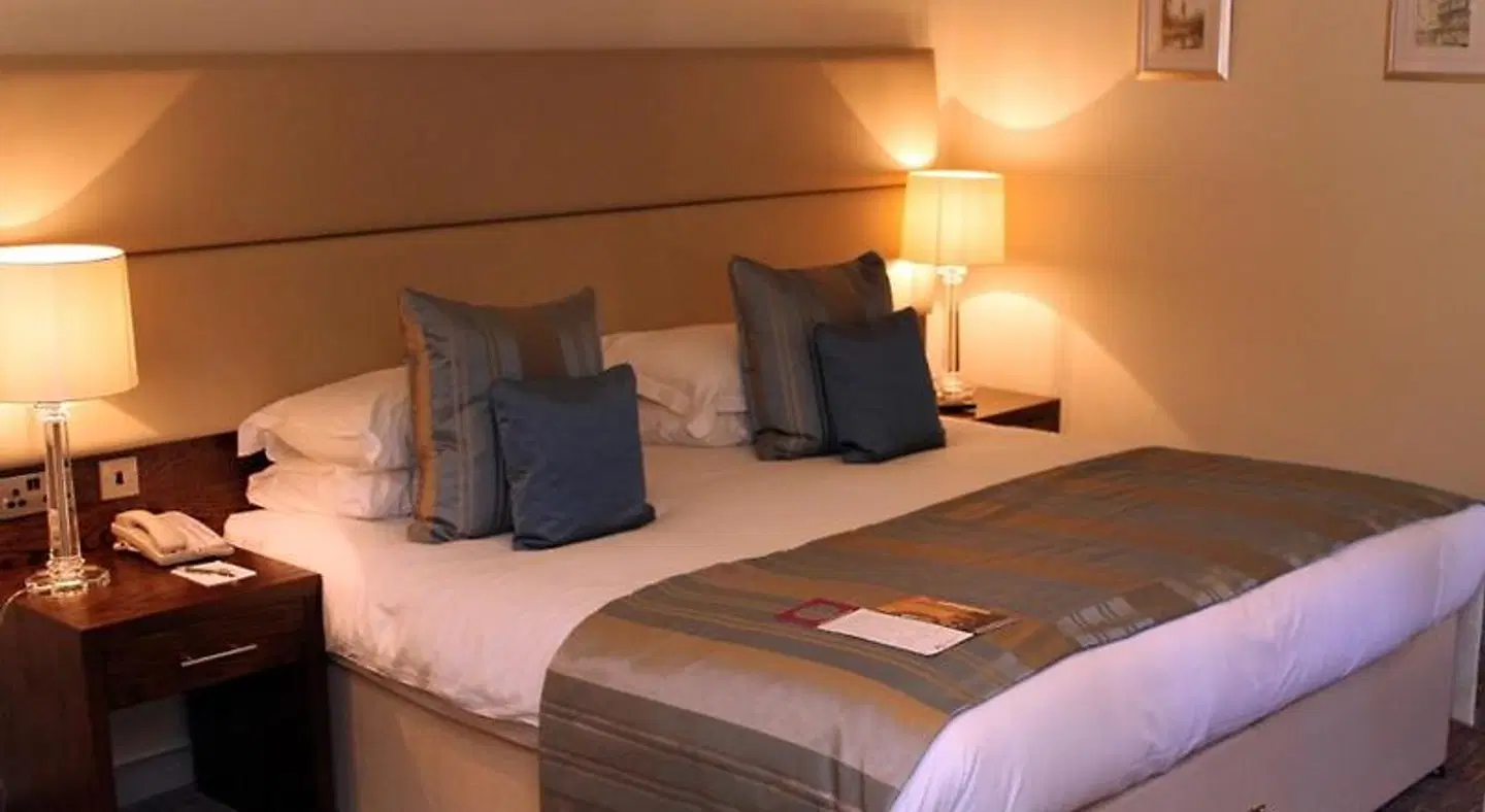 The Legacy Rose & Crown ROOM_EXAMPLE