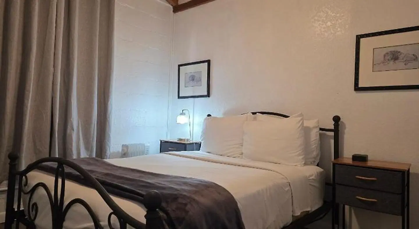 WILLIAMS AZ HOSTEL ROOM_EXAMPLE