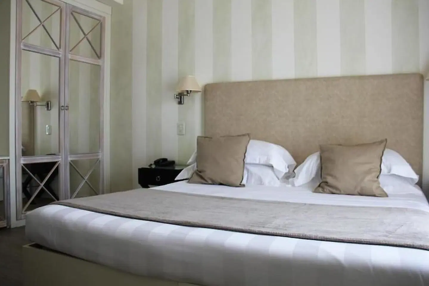 Bijou ROOM_EXAMPLE