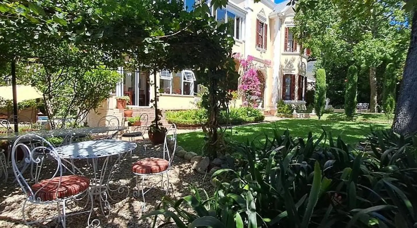 Carmichael Guesthouse Garten