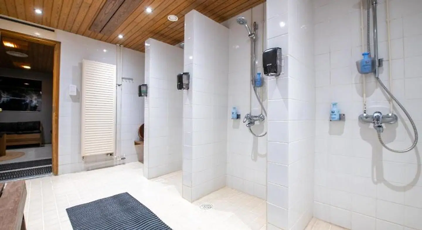 Hotelli Viikinhovi Badezimmer