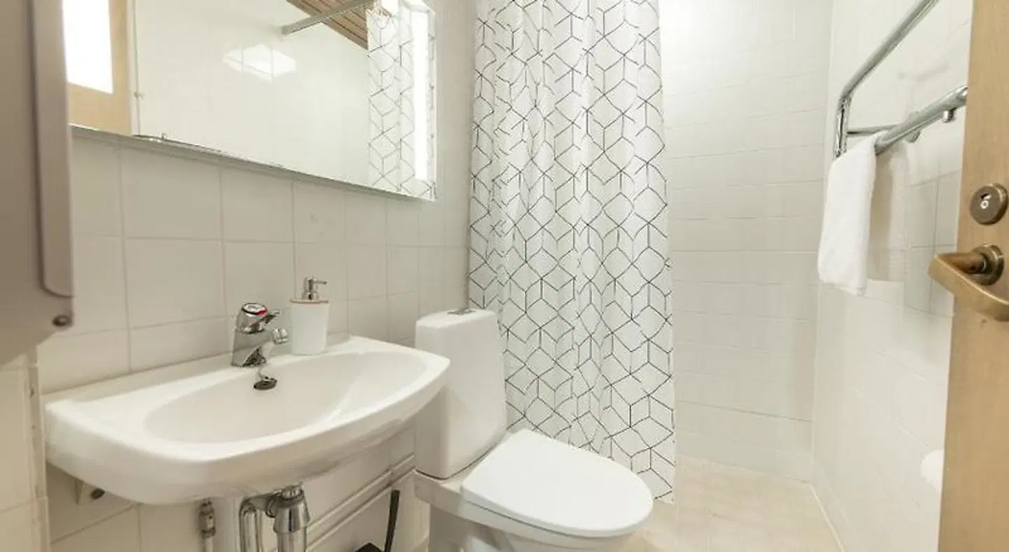 Hotelli Viikinhovi Badezimmer