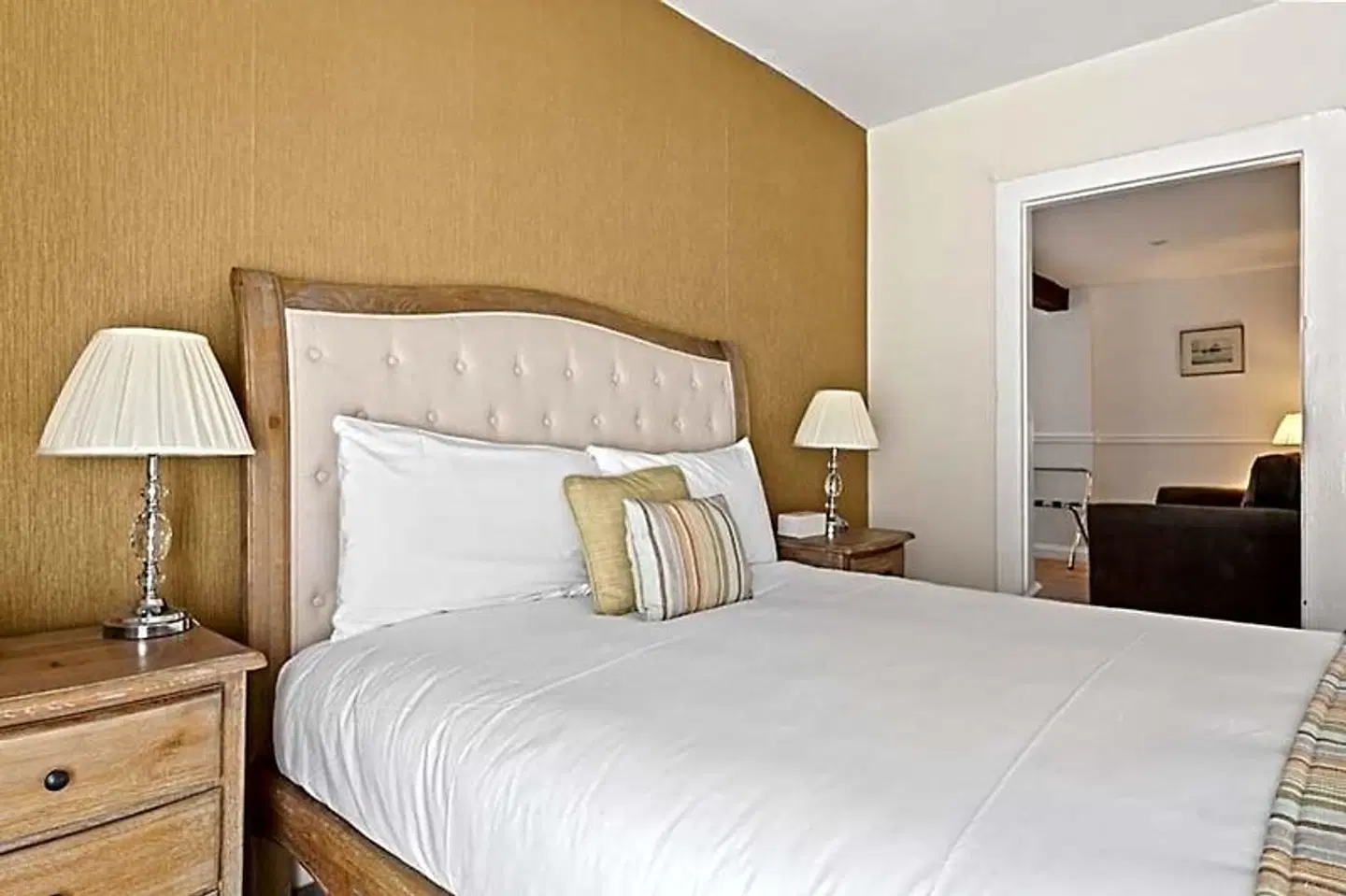 Sleeping Bear Hotels Dorchester ROOM_EXAMPLE