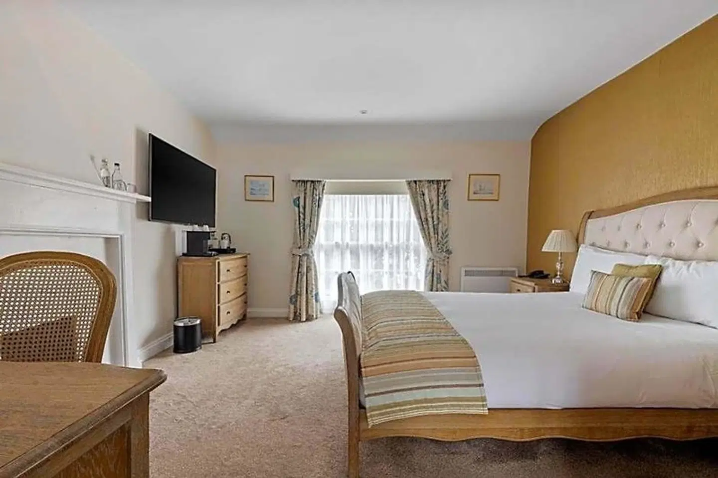 Sleeping Bear Hotels Dorchester ROOM_EXAMPLE