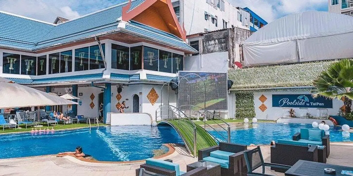 Yorkshire Inn OUTDOOR_POOL