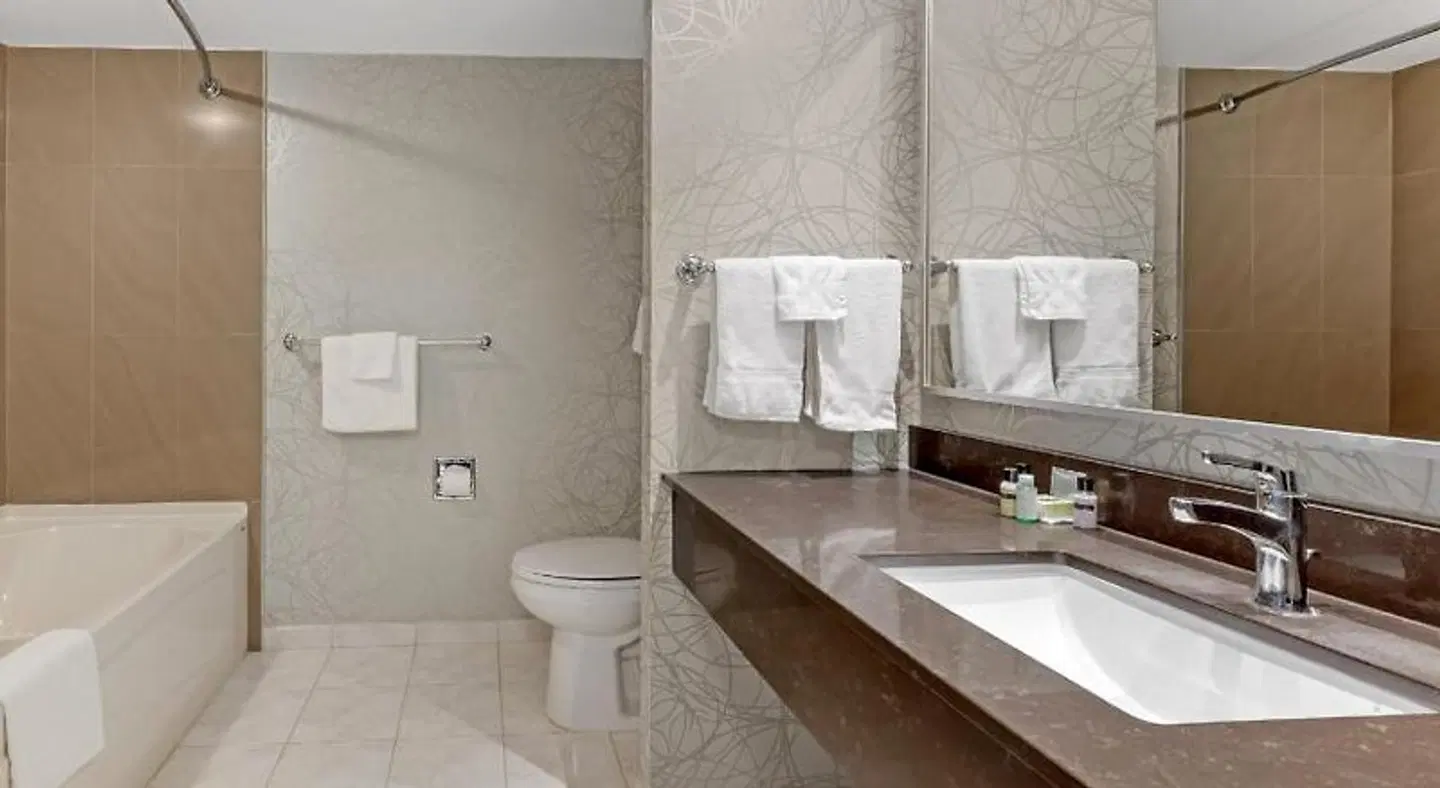 Best Western Plus The Arden Park Hotel Badezimmer