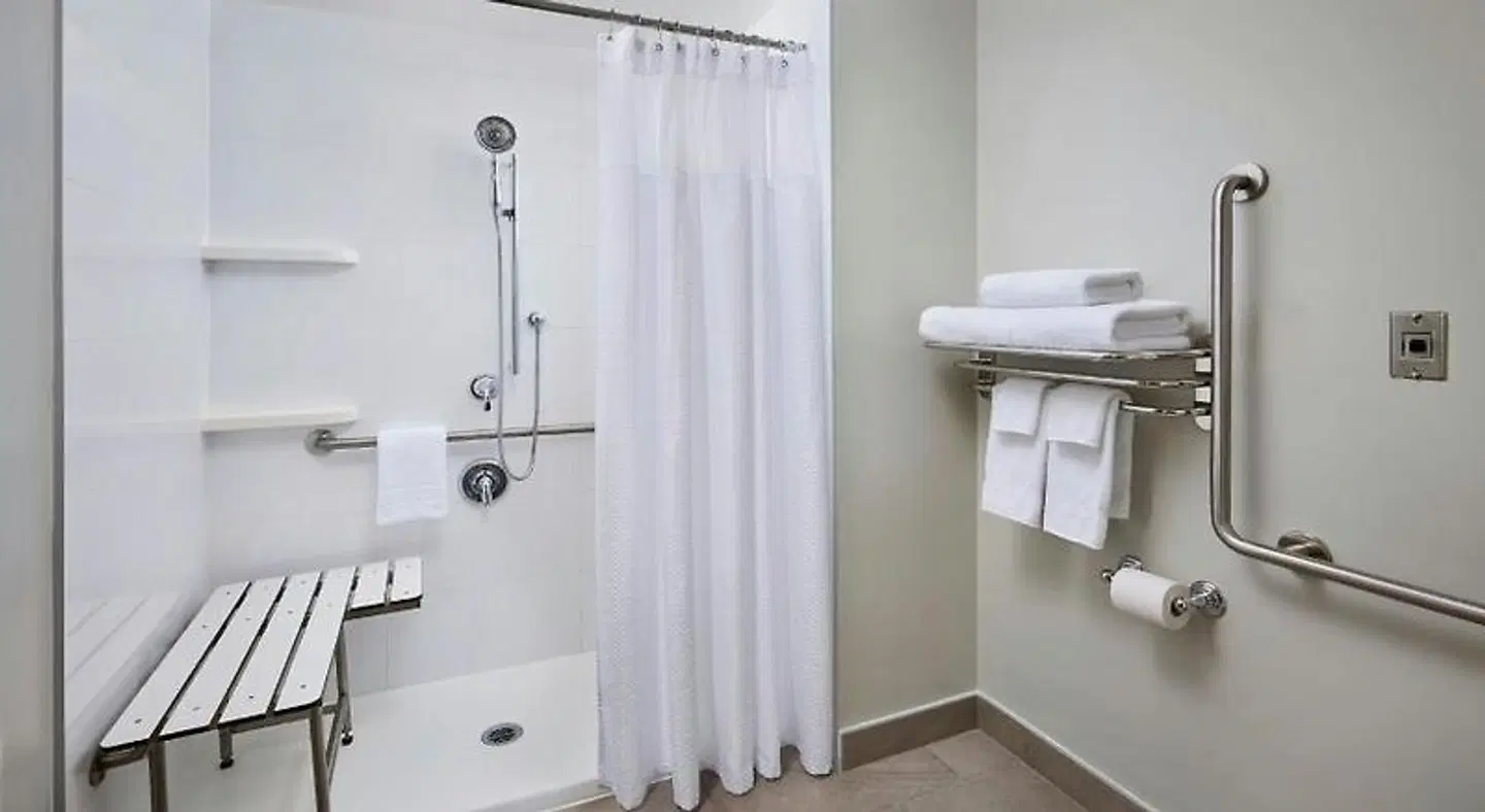 TownePlace Suites by Marriott Ottawa Kanata Badezimmer