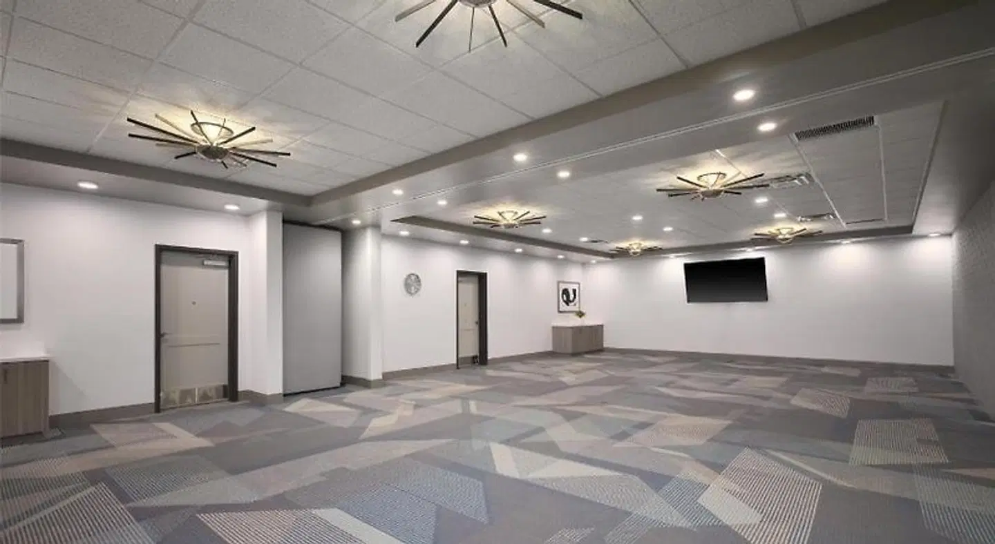 Best Western Premier Hotel at Fisher's Landing LOUNGE_LOBBY