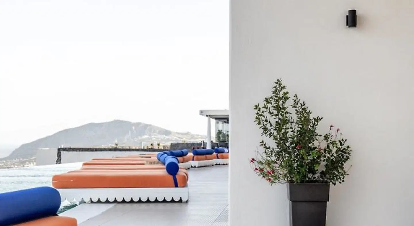 Cresanto Luxury Suites Terrasse