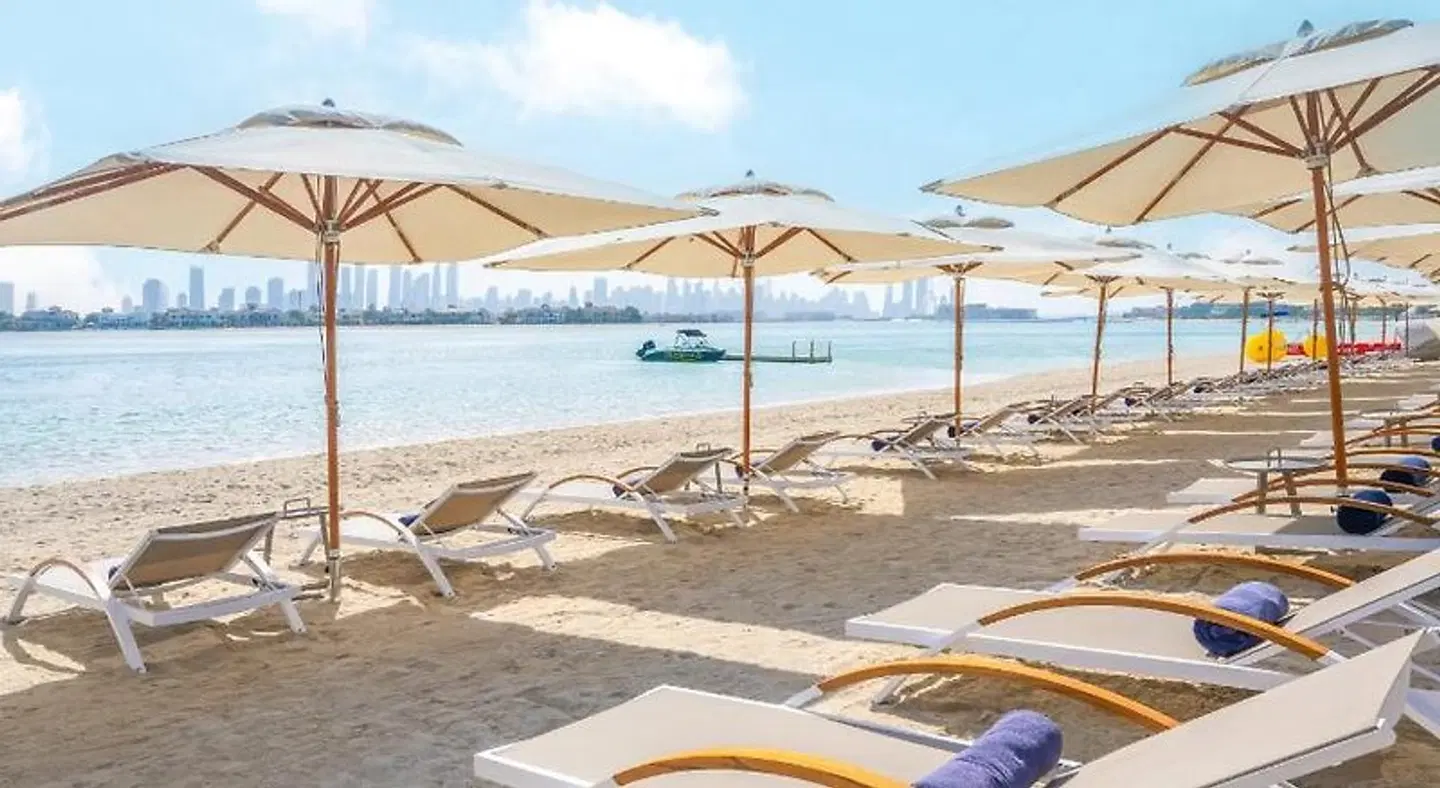 Holiday Inn Dubai Village Circle Strand