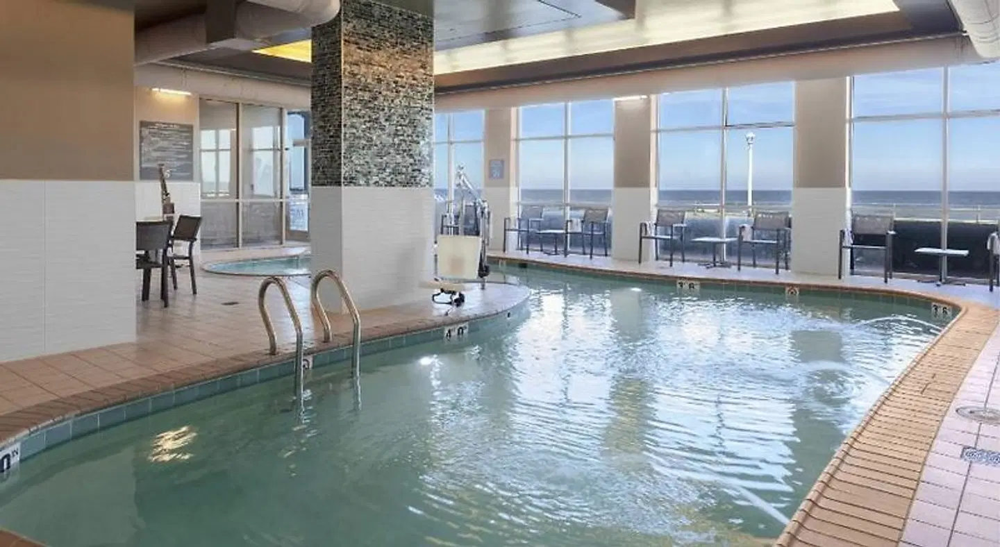 Residence Inn by Marriott Virginia Beach Oceanfront Hallenbad