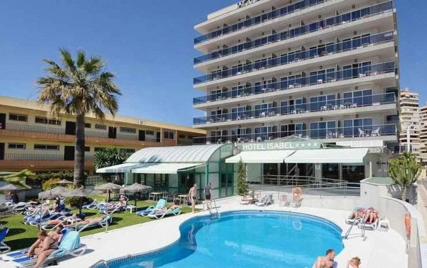 Isabel OUTDOOR_POOL