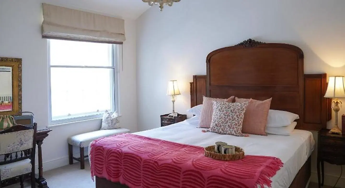 The Falcon Hotel ROOM_EXAMPLE