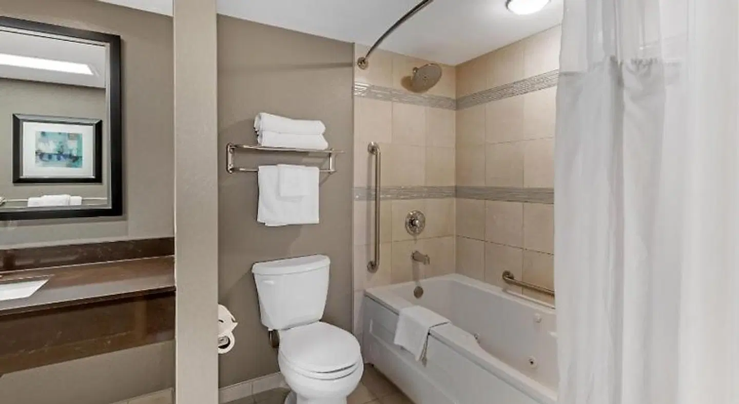 Best Western Plus The Arden Park Hotel Badezimmer
